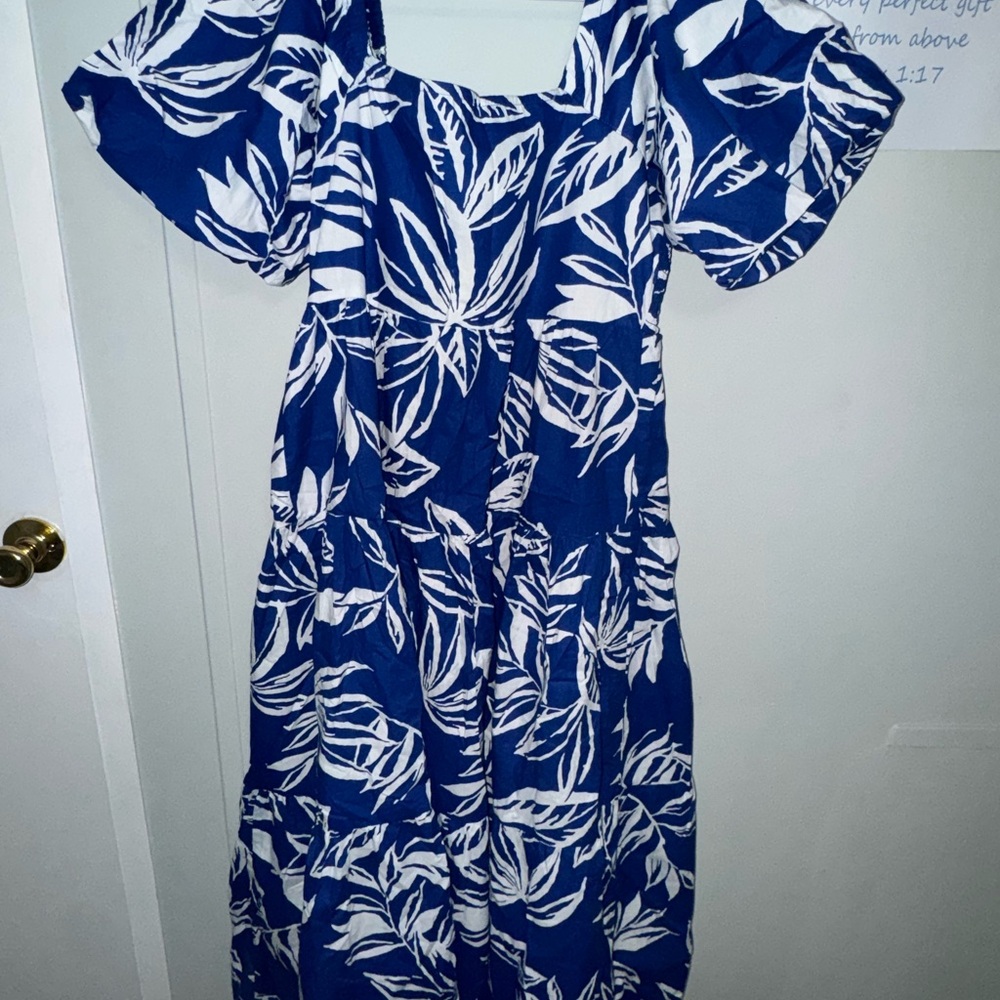 Blue and White Leaf Print Maxi Dress